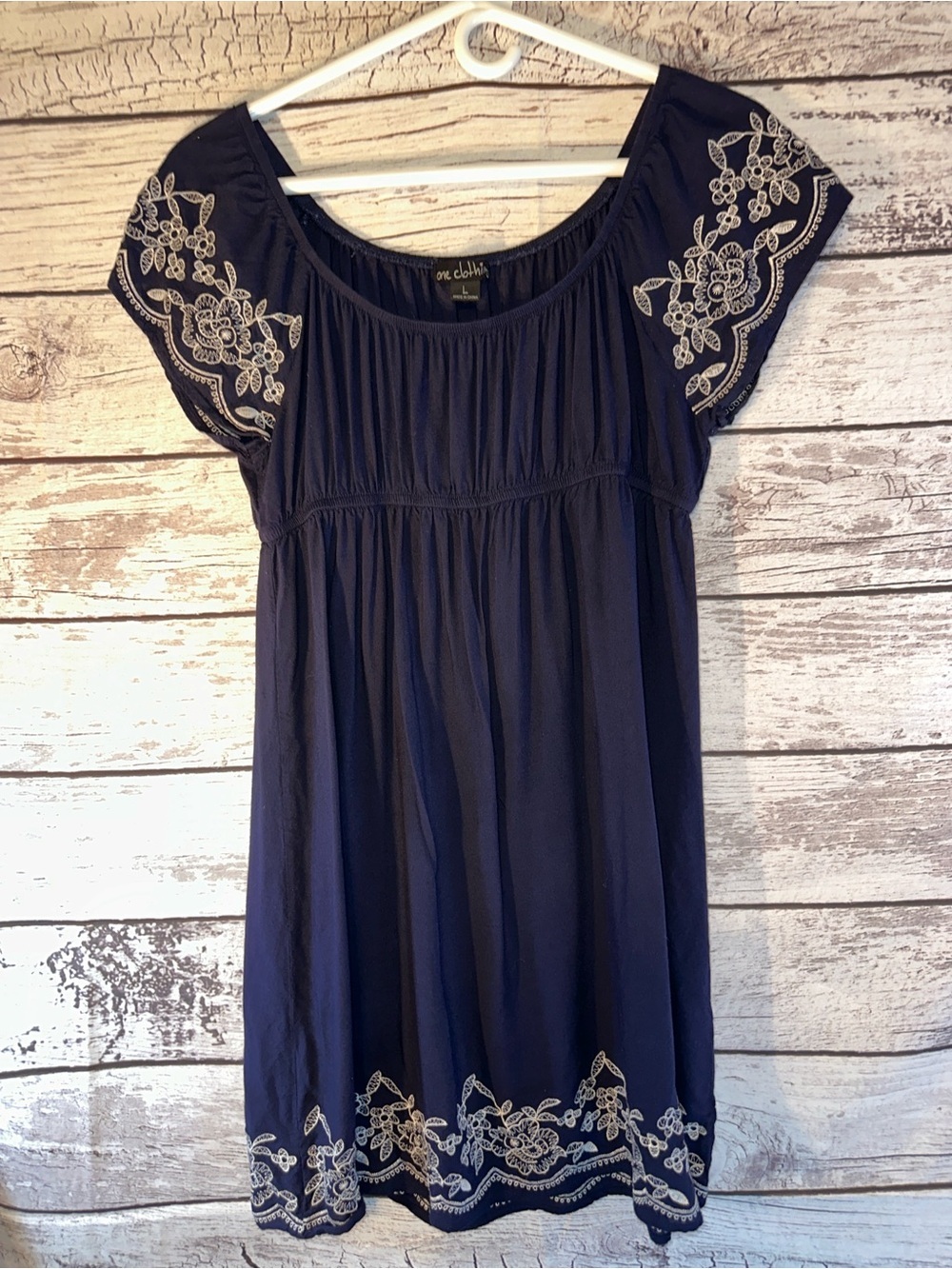 One Clothing Navy Embroidered Boho Dress Size Large Rayon Empire Waist